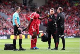 Liverpool nhận tổn thất kép sau trận thua Chelsea