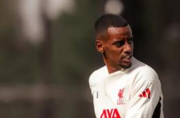Liverpool hé lộ khả năng ra mắt Alexander Isak tại Cúp C1