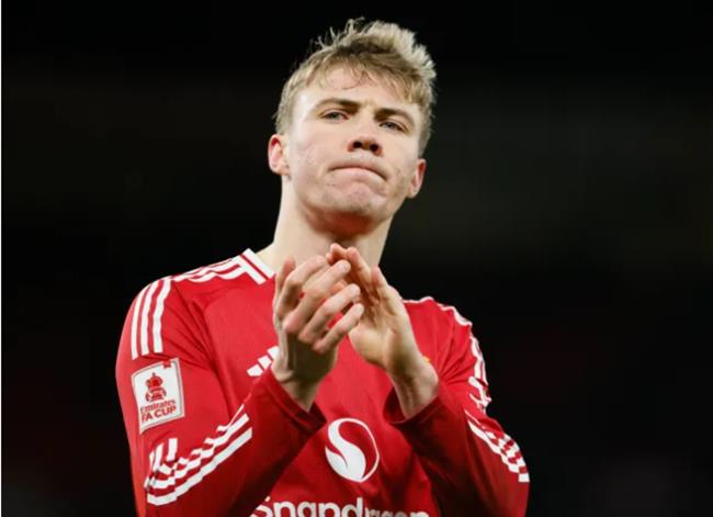 MU tu choi de nghi tu Napoli cho Rasmus Hojlund