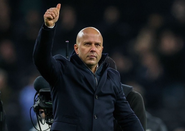 HLV Arne Slot noi ve chien thang truoc Burnley.