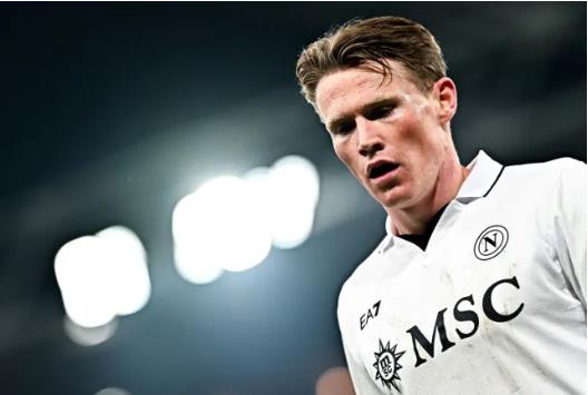 HLV Conte tiết lộ lý do McTominay sa sút tại Napoli 1