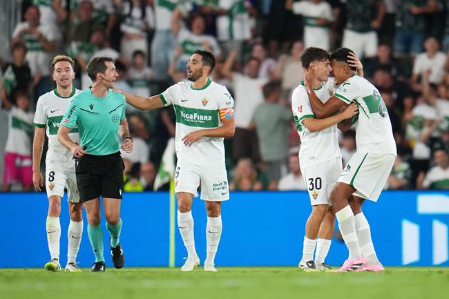 Nhận định Elche vs Celta Vigo (21h15 ngày 289) Phong độ trái ngược 1